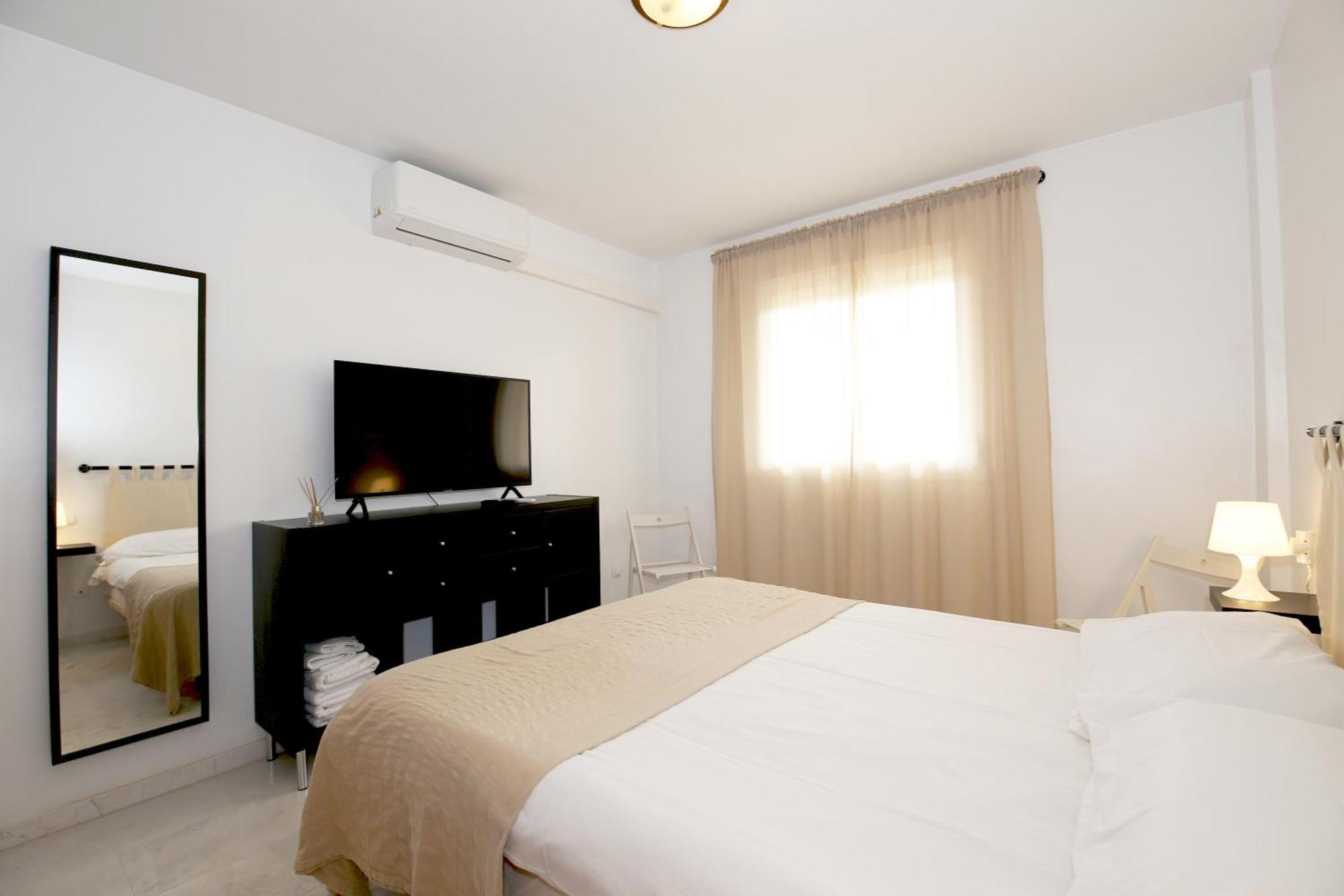 Estepona Town Apartment Carmen Bagian luar foto